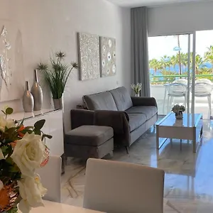 https://de-luxe-beach-apartment-3-rooms.in-canary-islands.com